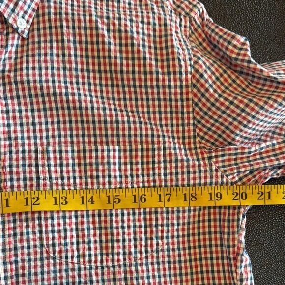 J. Crew Red and Blue Casual Seersucker Button Down Shirt size Medium - Picture 7 of 9